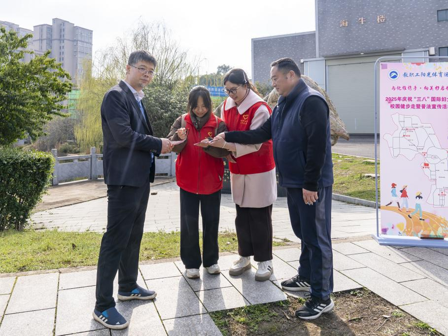 8c00c1f275a74bfb8c5bde1f04c3565c.png 8c00c1f275a74bfb8c5bde1f04c3565c.png